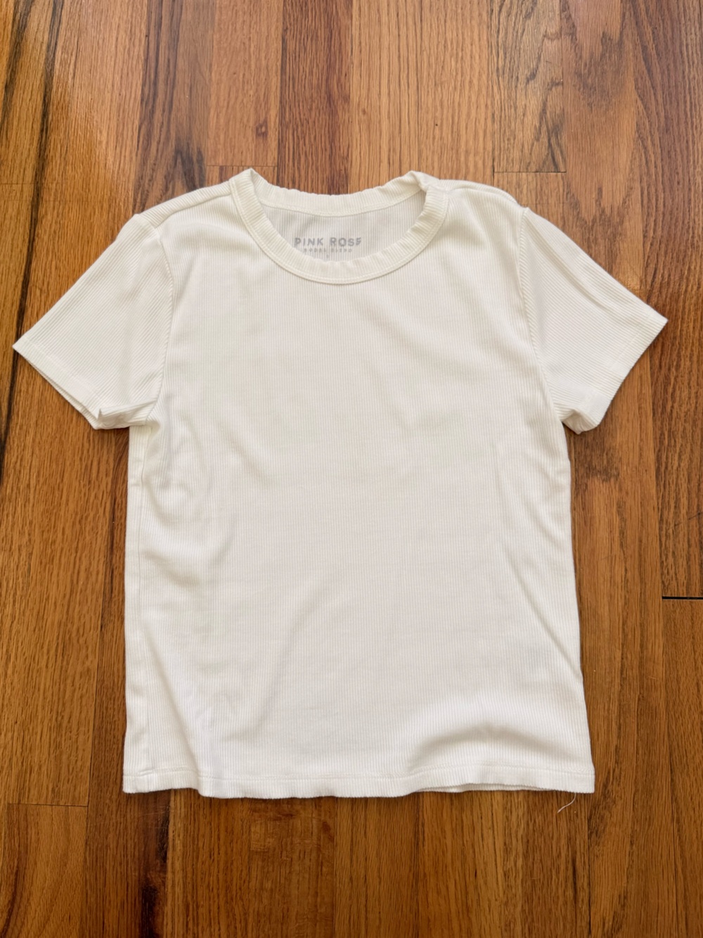 White stretch crew neck ribbed top